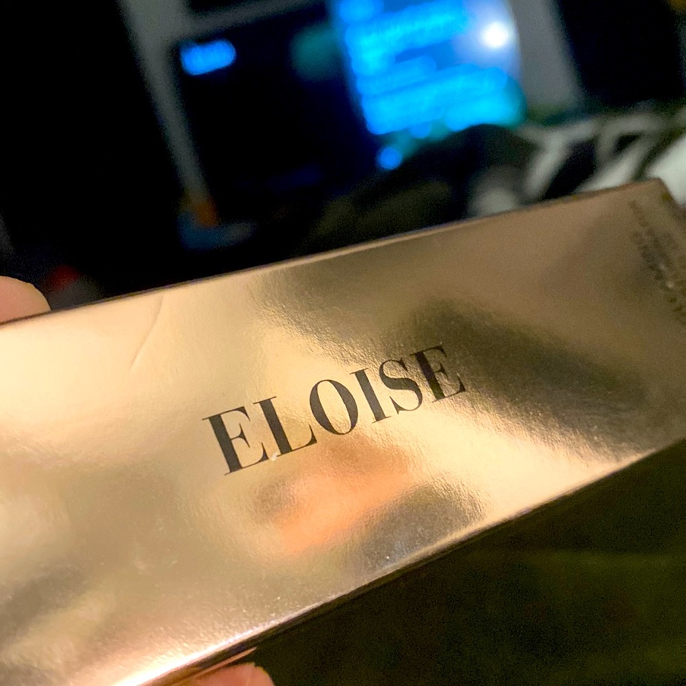 Eloise Get Gleaming Body Glow Illuminator